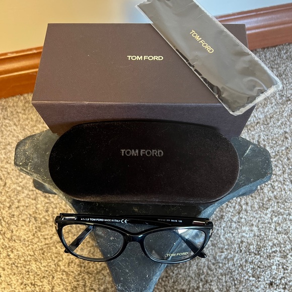 Tom Ford Eyeglasses NIB, TF 5142, Black - Picture 8 of 8